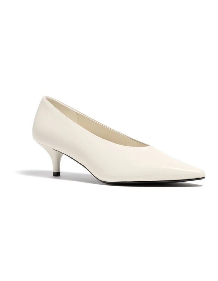 Bhodie Pump In Ivory image 2