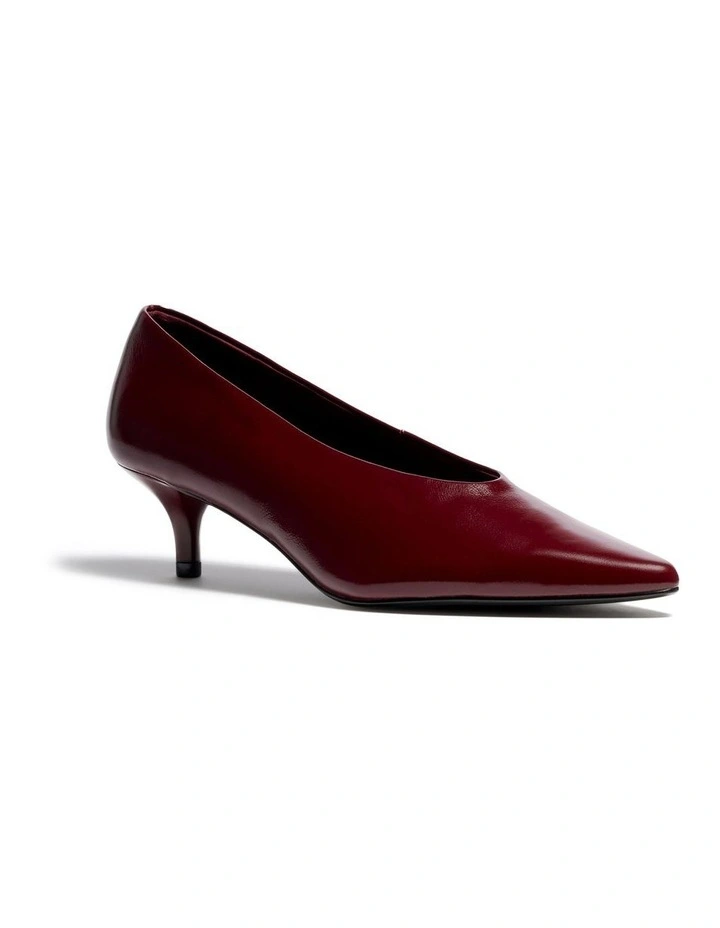 Bhodie Pump In Burgundy image 2