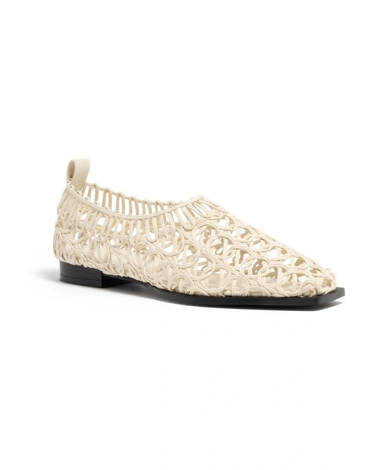Ameretto Flat In Ivory image 2