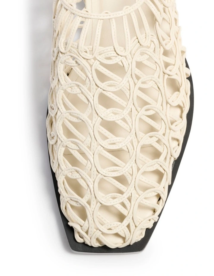Ameretto Flat In Ivory image 4