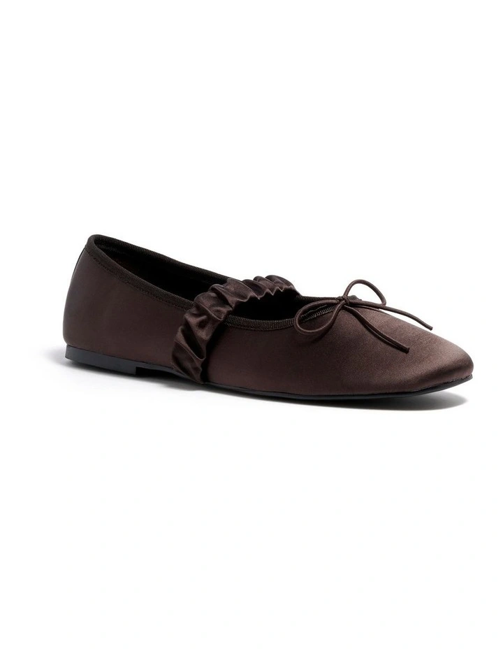 Milla Ballet Flat In Expresso image 2