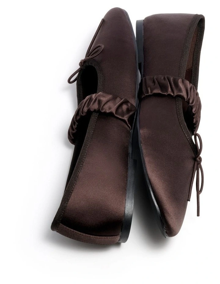 Milla Ballet Flat In Expresso image 4