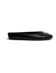 Arabella Slip-on Flats in Black
