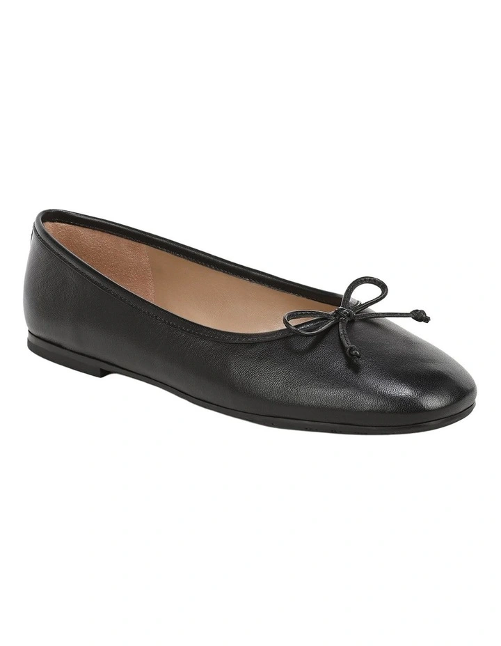 Alie Ballet Flats in Black Leather image 2