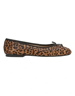 Alie Ballet Flats in Brown Multi