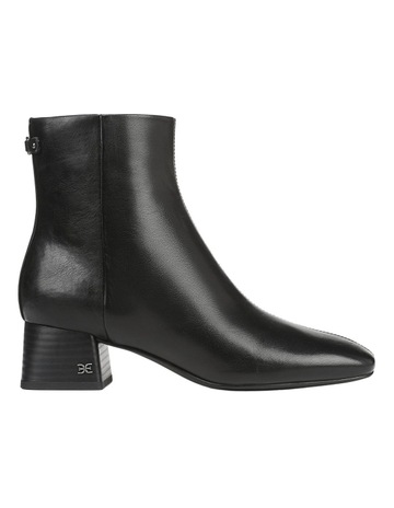 Black Glove colour
