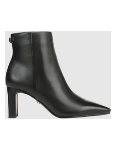 Saige Ankle Boots in Black Leather