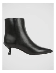 Ryla Ankle Boots in Black Leather