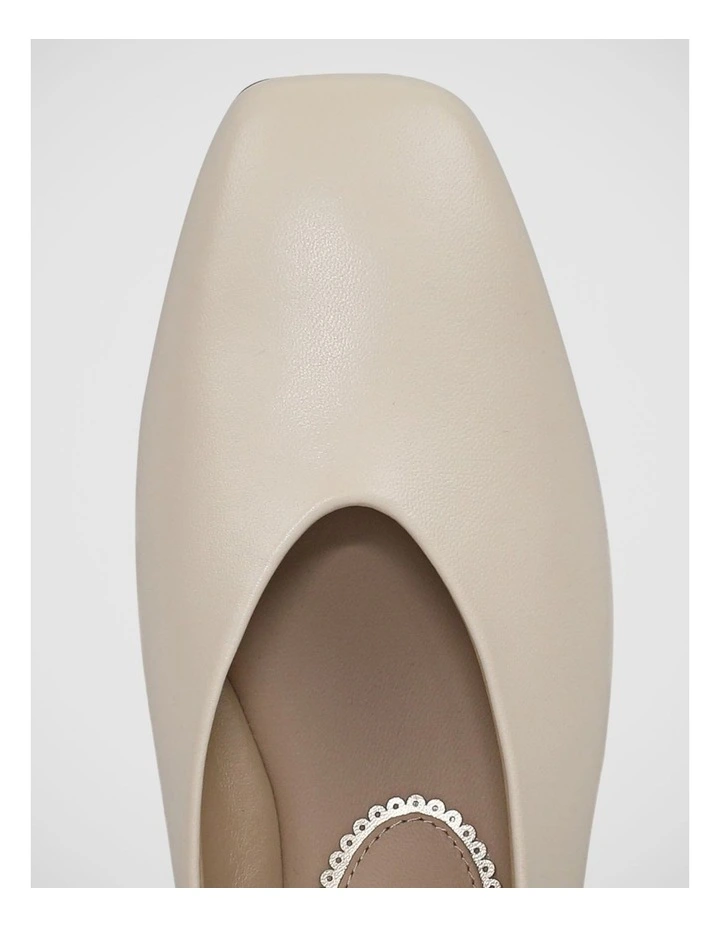 Kasey Flat Shoes in Modern Ivory Leather image 4