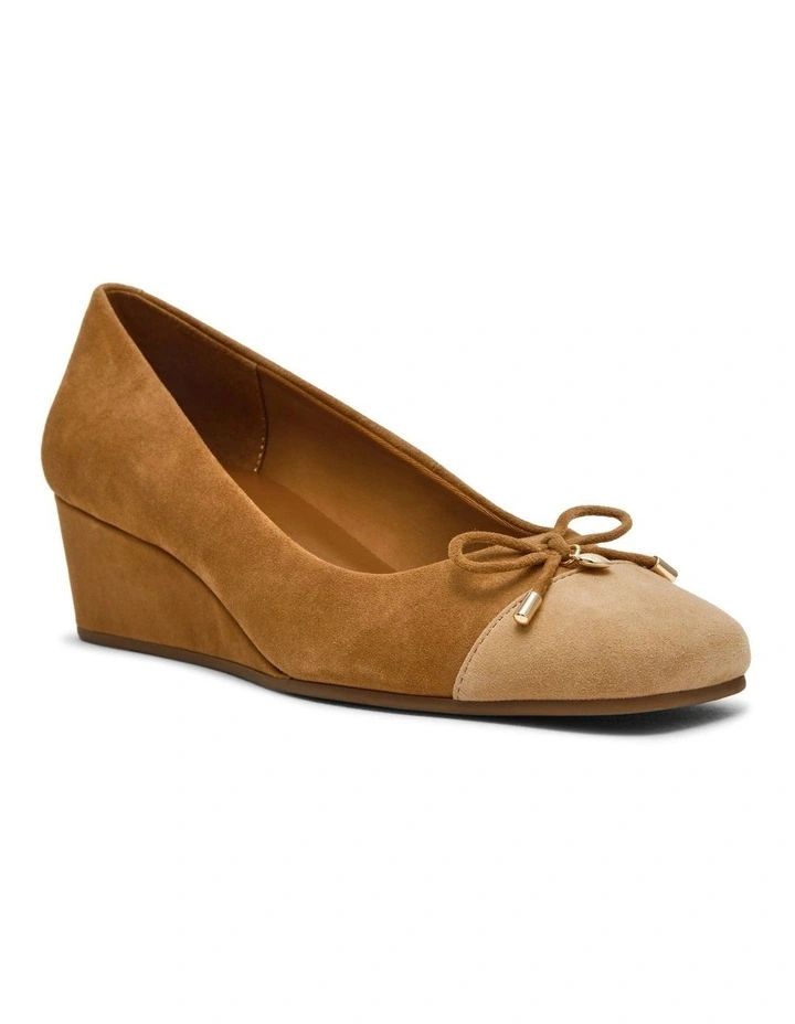 Waiter Tan/Light Tan Suede image 1