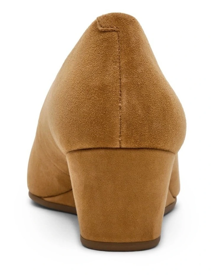 Waiter Tan/Light Tan Suede image 2