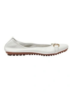 Pilgrim Flat Shoes in White Glove