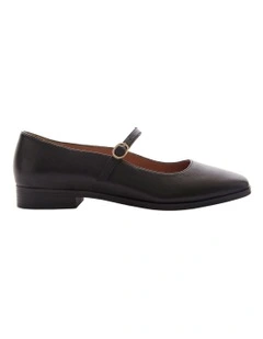Andrea Flat Shoes in Black Leather