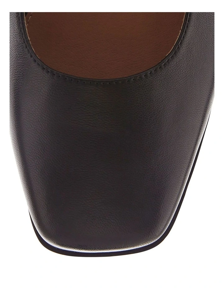 Andrea Flat Shoes in Black Leather image 4