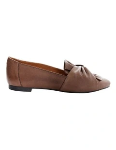Rosco Flat Shoes in Chocolate