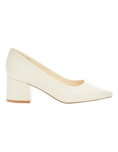 Idol Heeled Leather Shoe in Bone