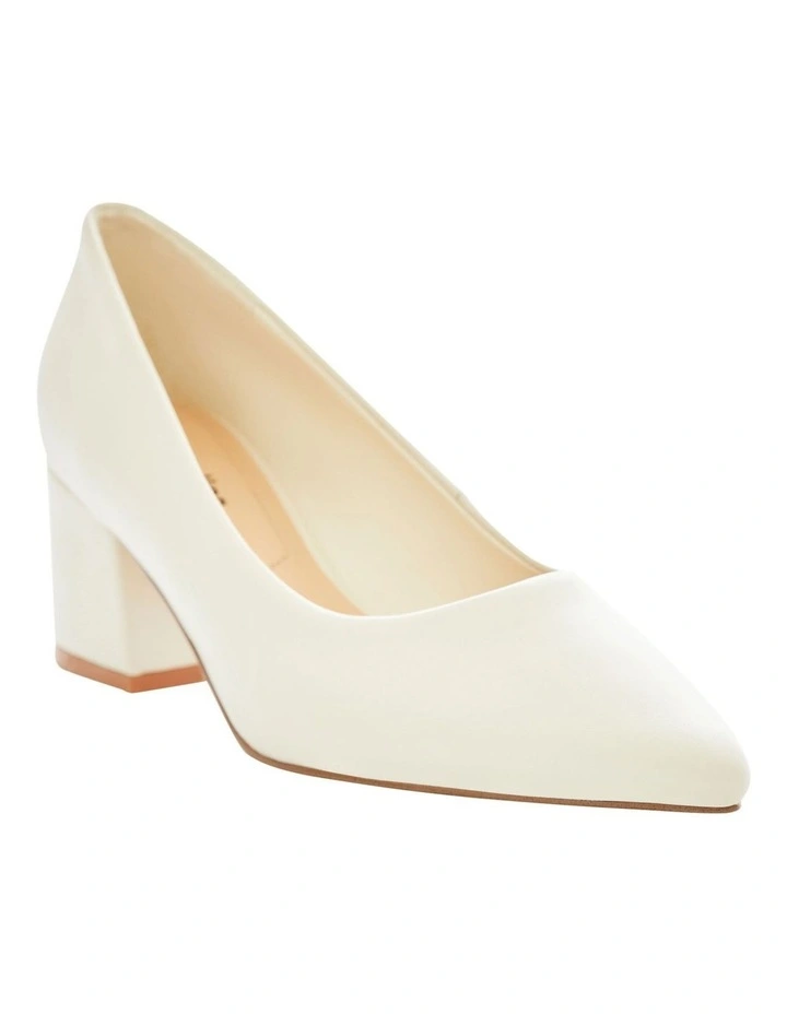 Idol Heeled Leather Shoe in Bone image 2
