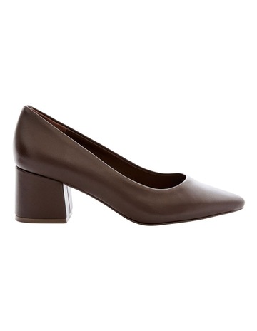 Chocolate Glove colour