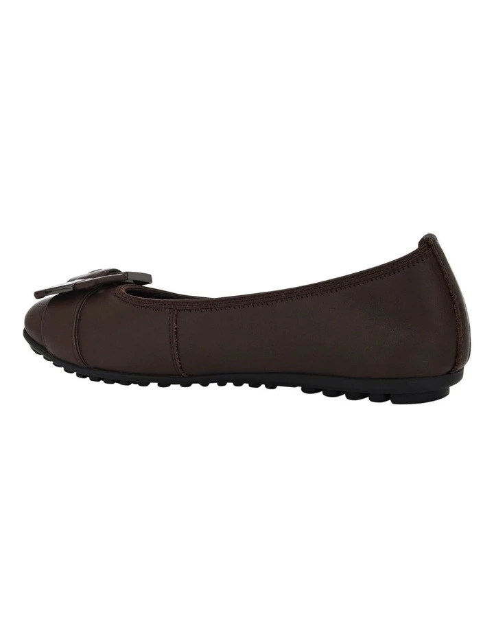 Pentagon Flat Shoes in Chocolate Leather image 3