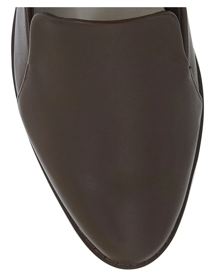 Tara Flat Shoes in Chocolate Leather image 4