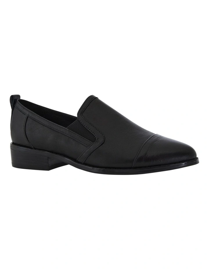Tactic Flat Shoes in Black on Black image 2