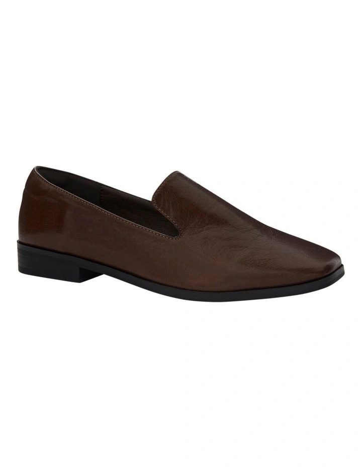 Manor Flat Shoes in Chocolate Leather image 2