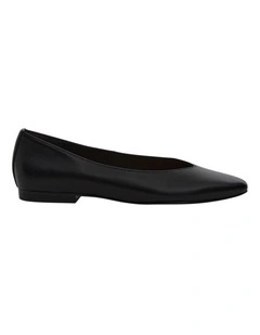 Elite Leather Flat Shoes in Black