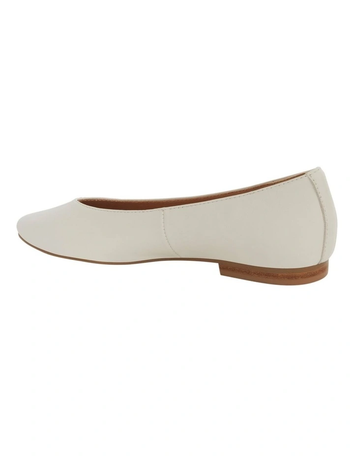 Elite Leather Flat Shoes in Ivory image 3