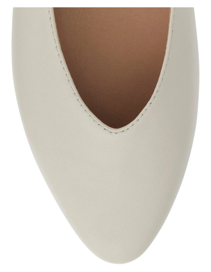 Elite Leather Flat Shoes in Ivory image 4