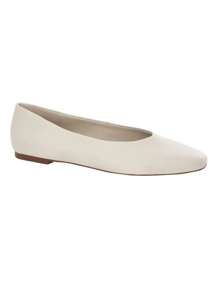 Amanda Leather Flat Shoes in Bone image 2