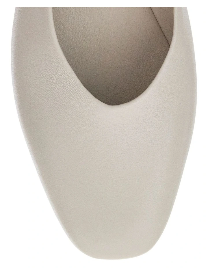 Amanda Leather Flat Shoes in Bone image 4