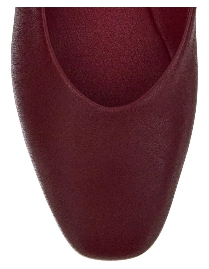 Amanda Leather Flat Shoes in Red image 4