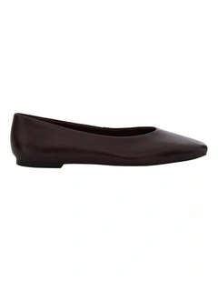 Amanda Leather Flat Shoes in Wine