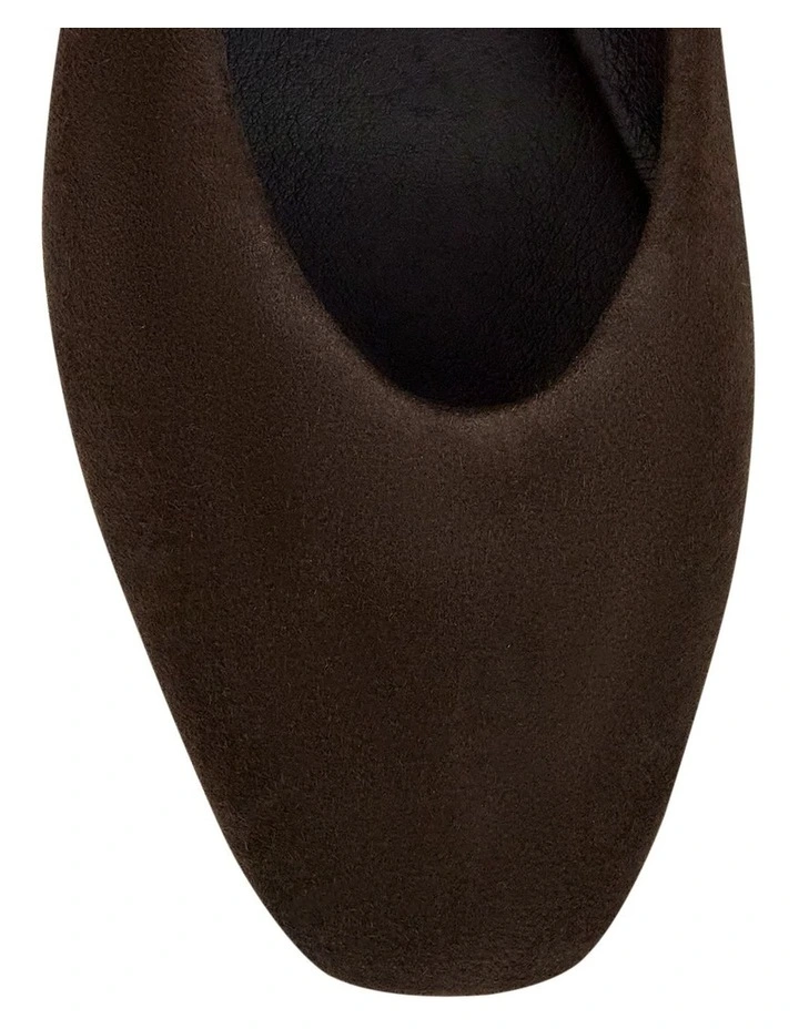Amanda Flat Shoes in Chocolate Suede image 4