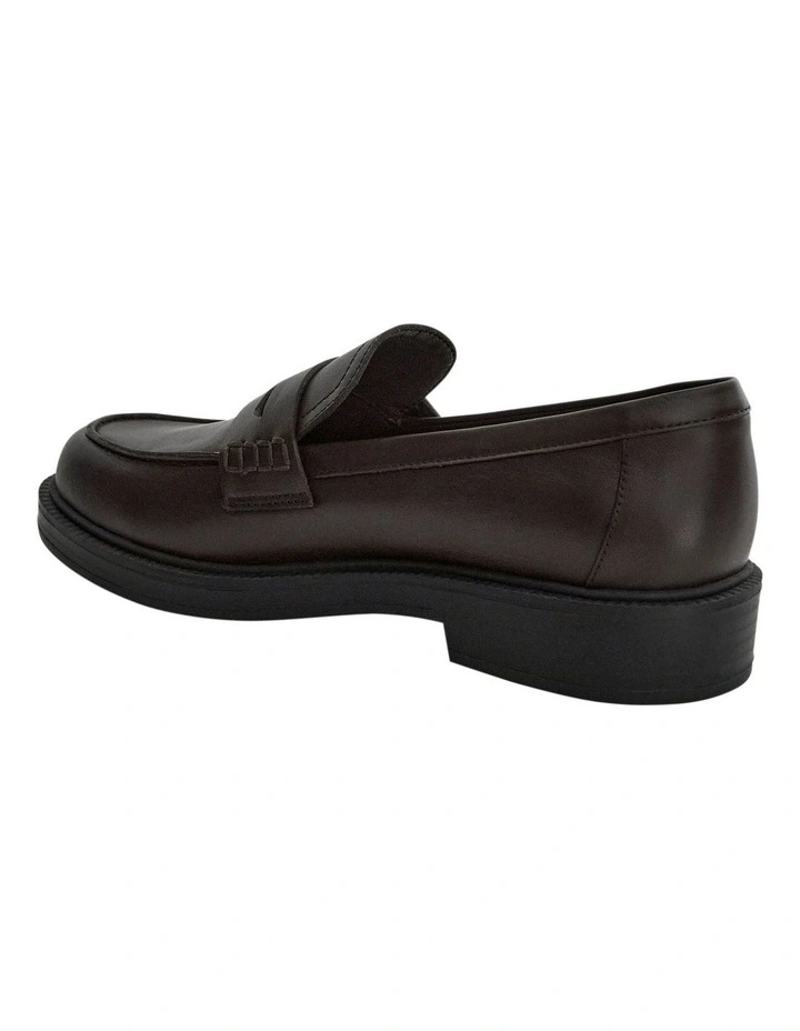 Pia Loafers in Chocolate Leather image 3
