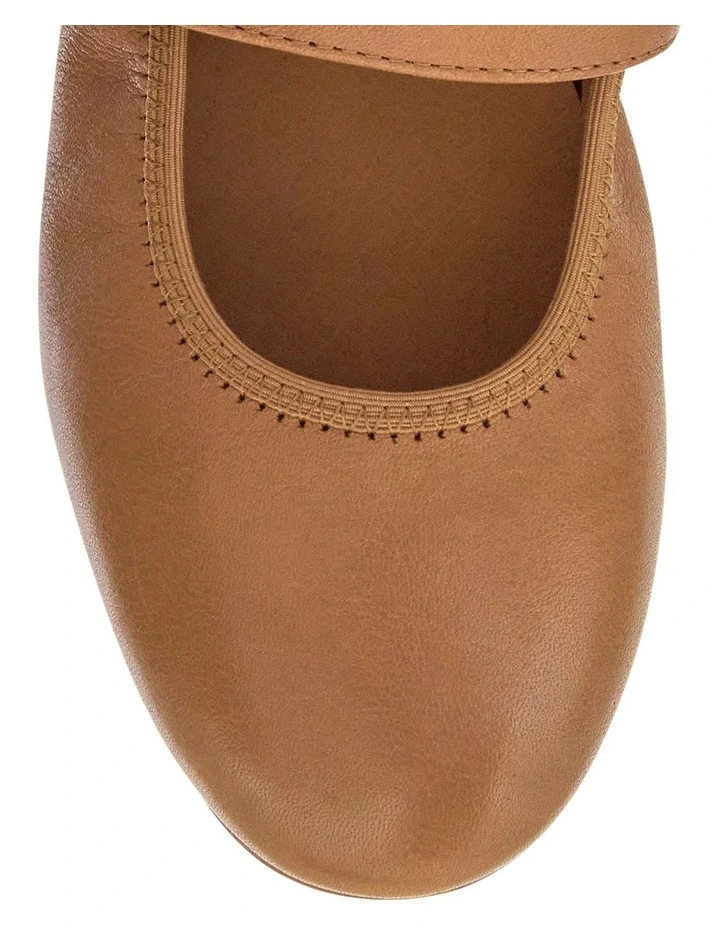 Paulina Ballet Flats in Tan Leather image 4