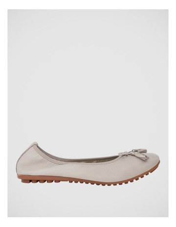 Taupe Glove colour