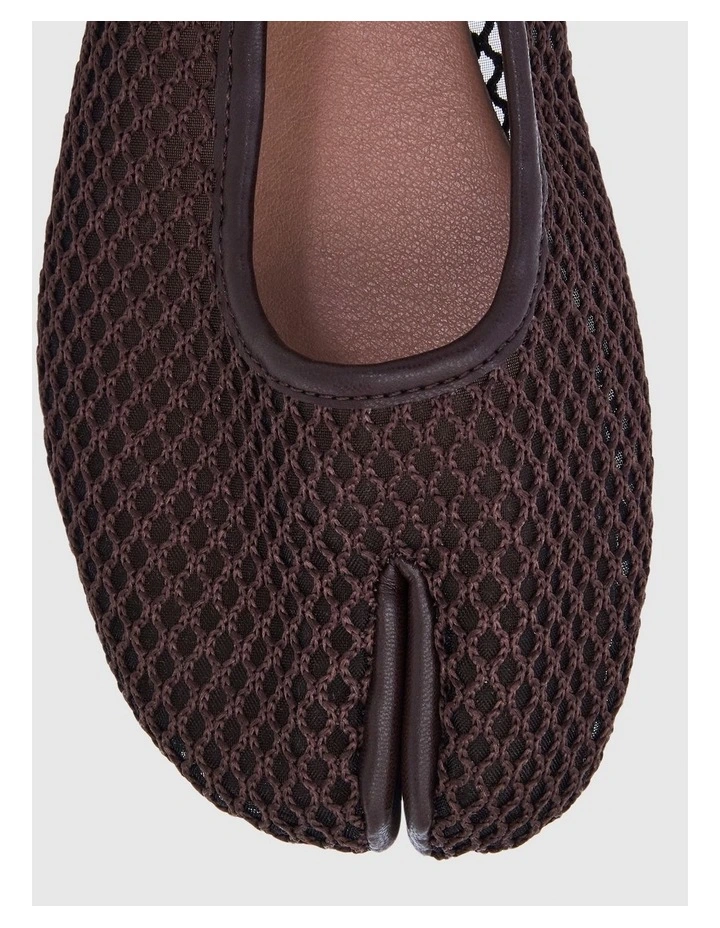 Electra Split-toe Tabi Ballet in Chocolate Mesh image 5