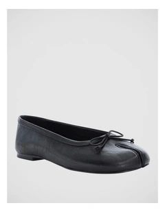 Edwina Split-toe Tabi Ballet in Black Leather