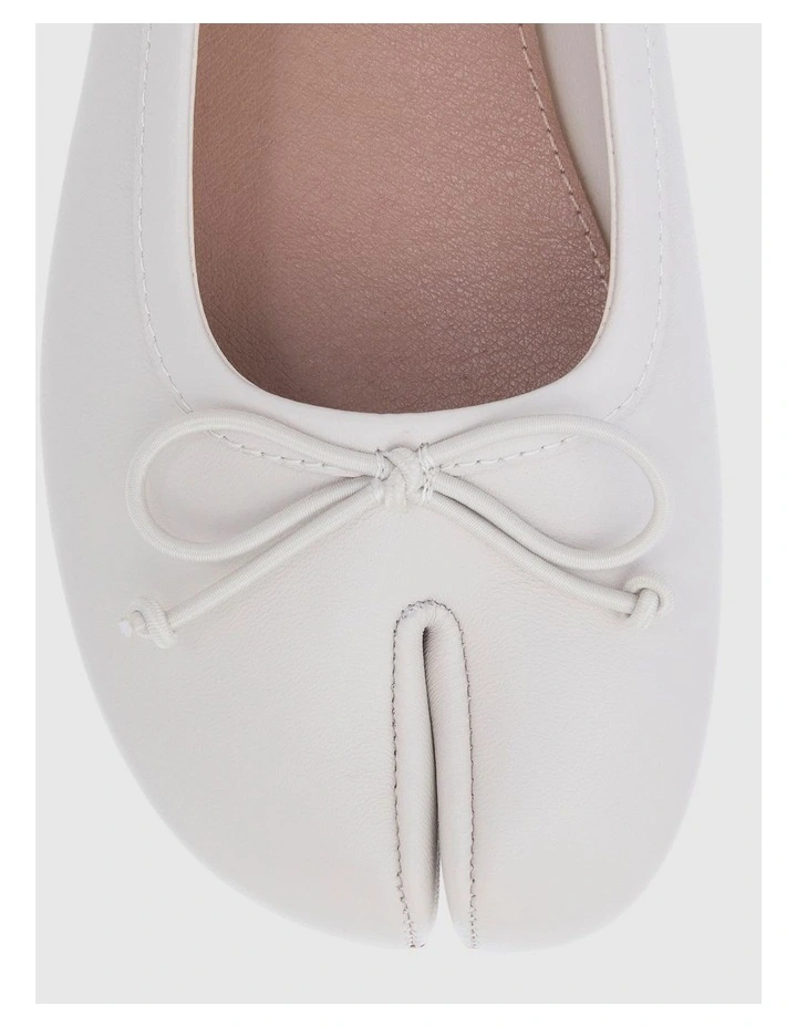 Edwina Split-toe Tabi Ballet in Bone Leather image 4
