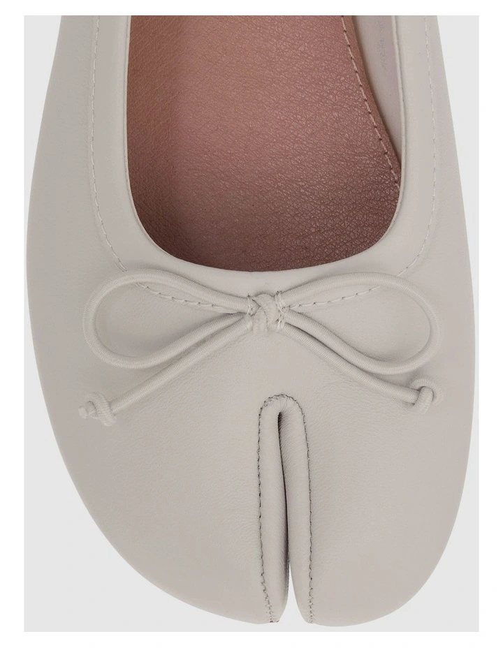 Edwina Split-toe Tabi Ballet in Bone Leather image 5