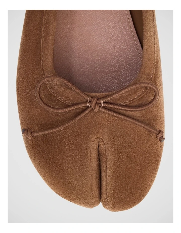 Edwina Split-toe Tabi Ballet in Tan Suede image 5