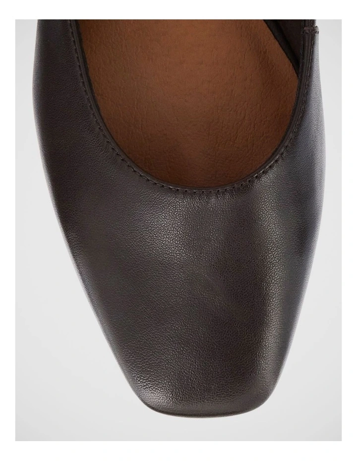 Everly Flat Shoes in Chocolate Leather image 4