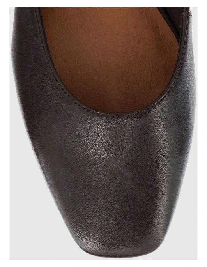 Everly Flat Shoes in Chocolate Leather image 4