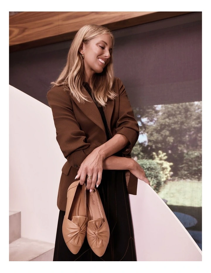 Rosco Leather Flat Shoes in Tan image 7
