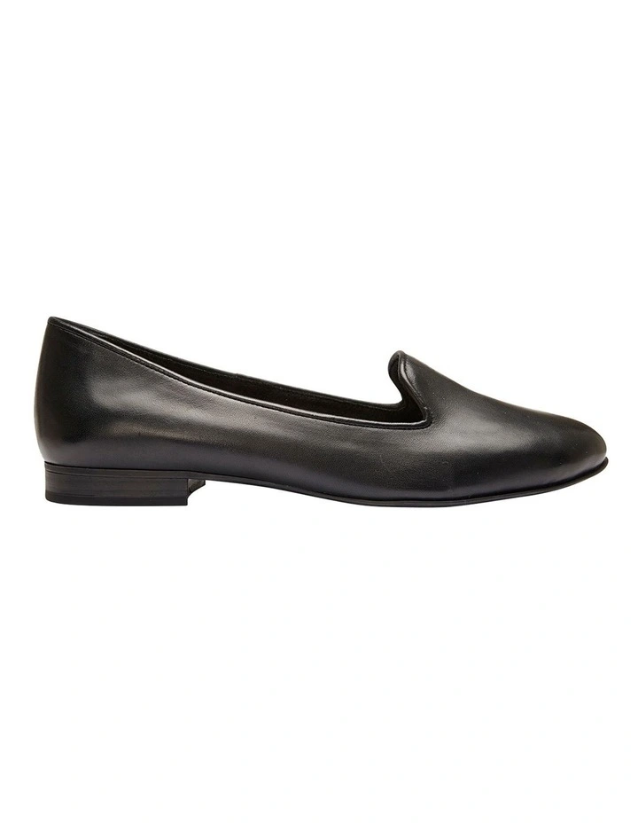 black flat shoes for work