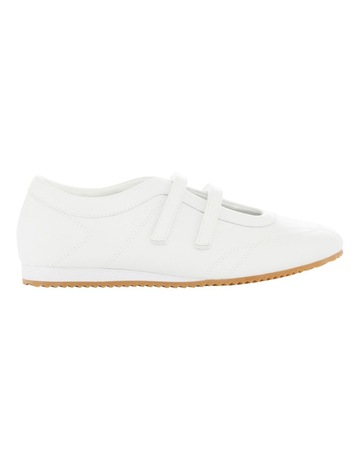 WHITE GLOVE colour