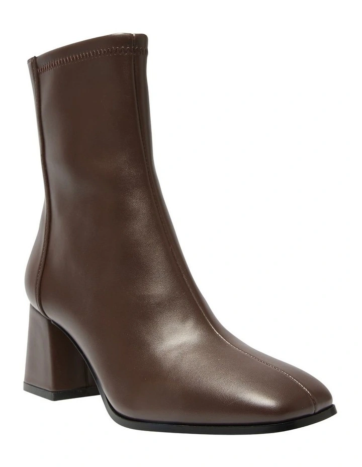 Hampton Boots in Chocolate Stretch image 4