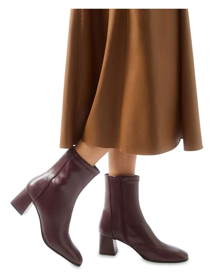 Hampton Boots in Wine Stretch image 2