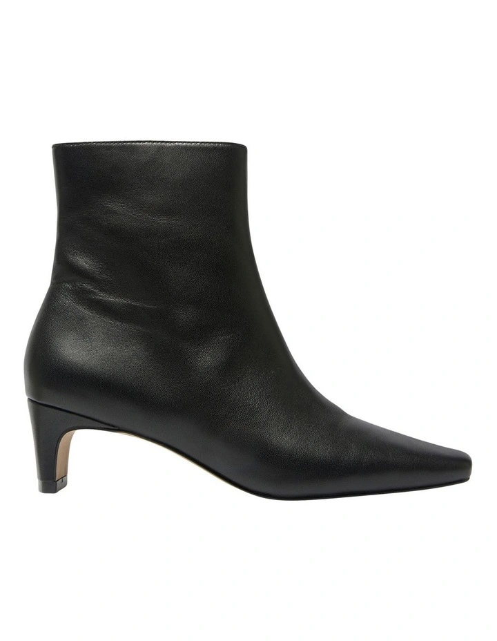 Seattle Boots in Black Leather image 1